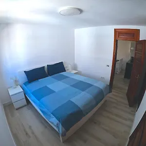 https://parque-santiago-i-2-bedroom-1-bathroom-open-plan-living.in-canary-islands.com