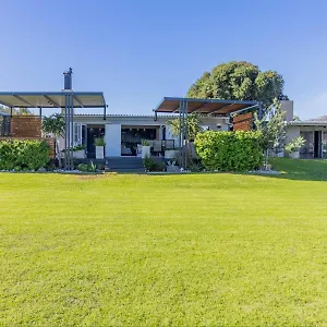 https://driftwood-beach-house.hotels-capetown.com